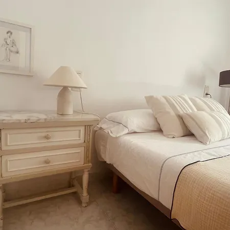 Daire Views Of Marinas, Beachfront,