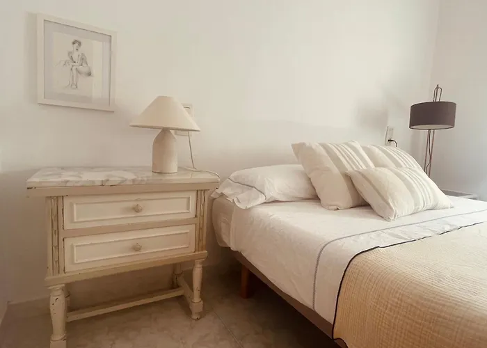 Daire Views Of Marinas, Beachfront,